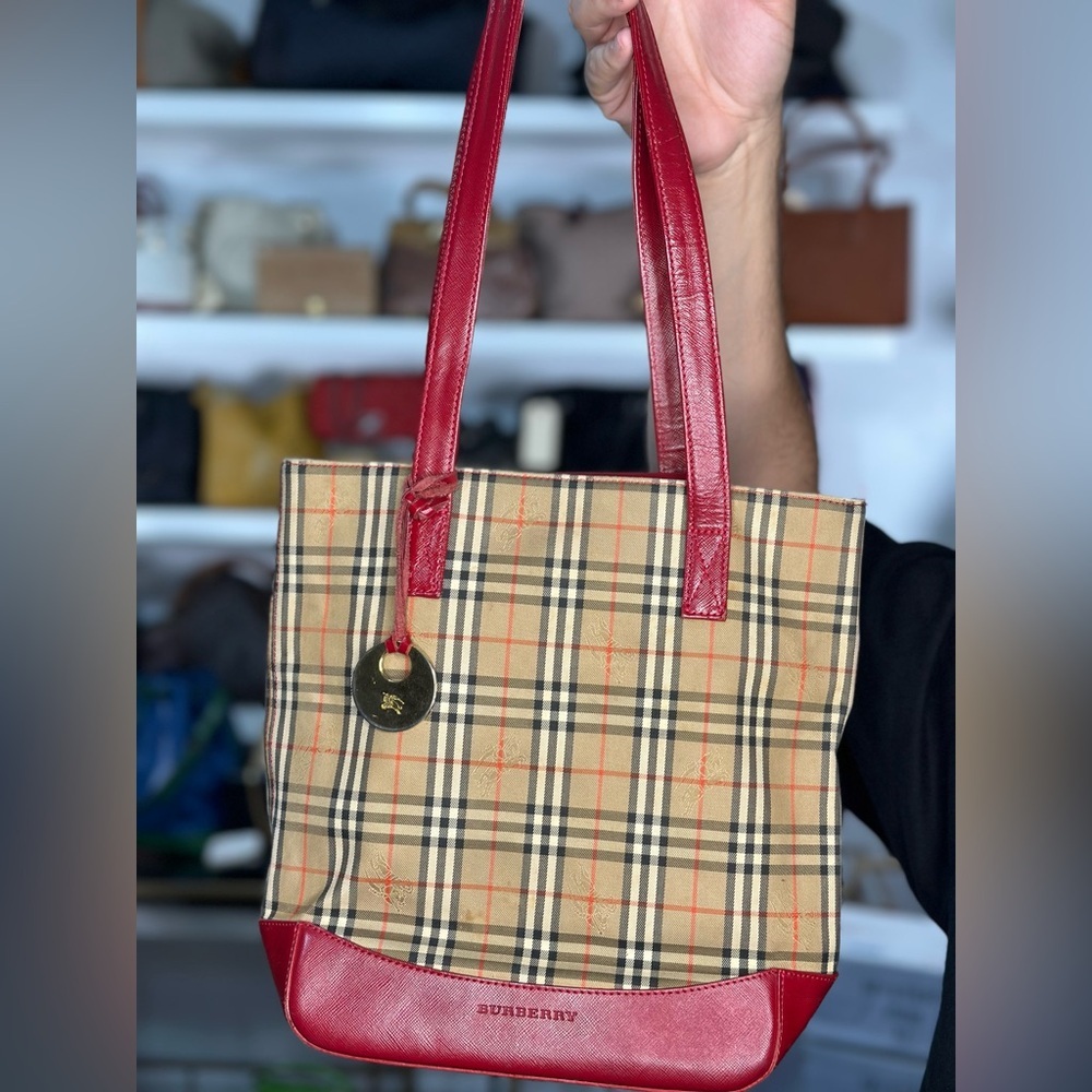 BURBERRY TOTE